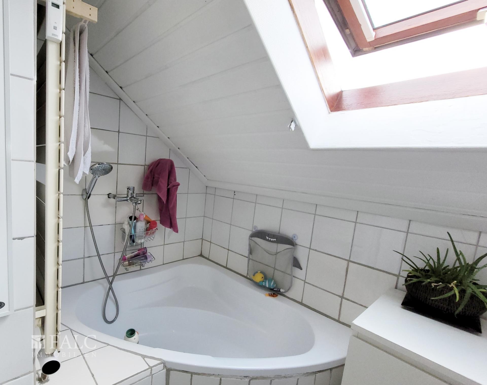 07 Eckbadewanne